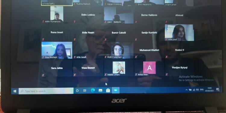 Rrëfime inspiruese nga ish nxënësit tanë