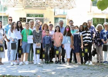 Nxënësit që korën suksese, në takim me kryetarin e komunës (foto)